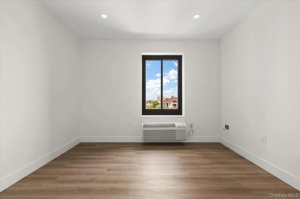 100 Broadway W #4T Long Beach, NY 11561