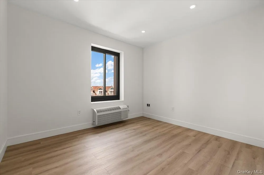100 Broadway W #4T Long Beach, NY 11561