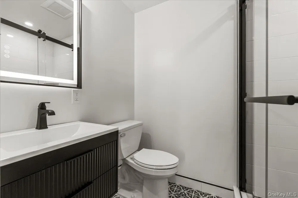 100 Broadway W #4T Long Beach, NY 11561