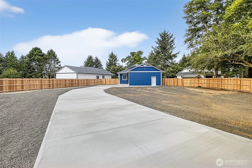 645 Itswoot Avenue SE Ocean Shores, WA 98569