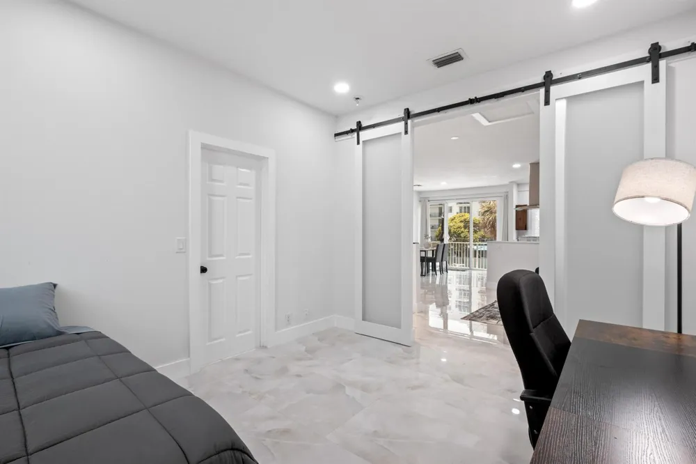 836 SE 20TH AVENUE SE Deerfield Beach, FL 33441