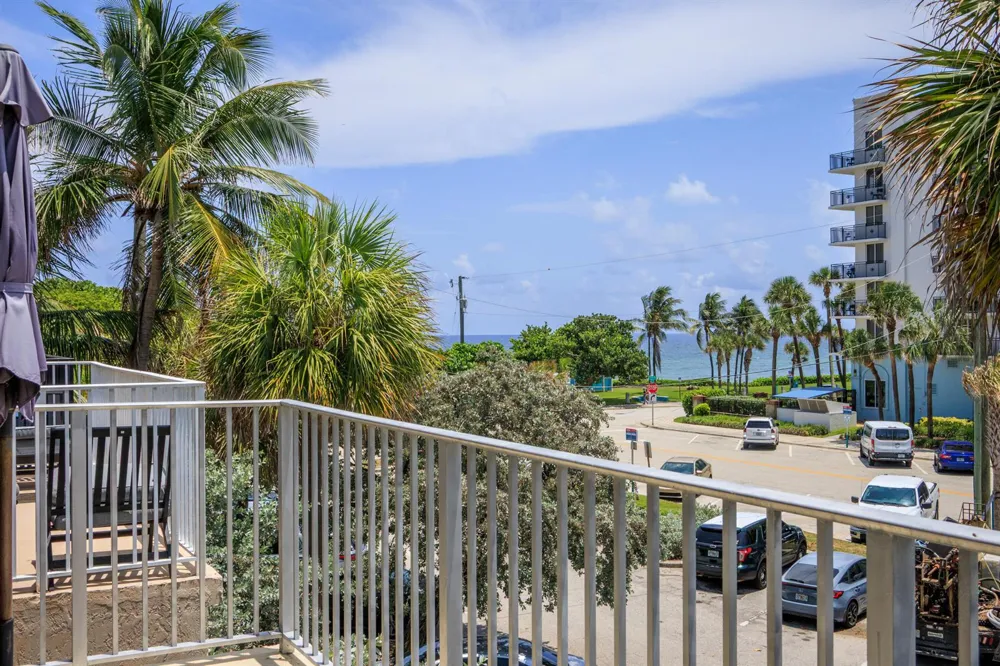 836 SE 20TH AVENUE SE Deerfield Beach, FL 33441
