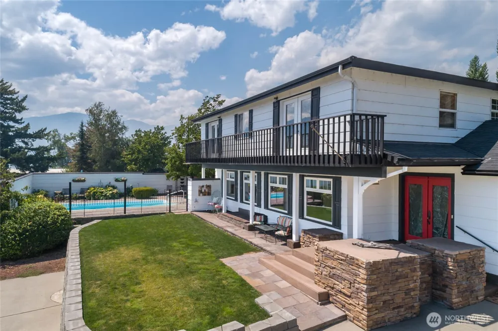 175 Green Avenue Manson, WA 98831
