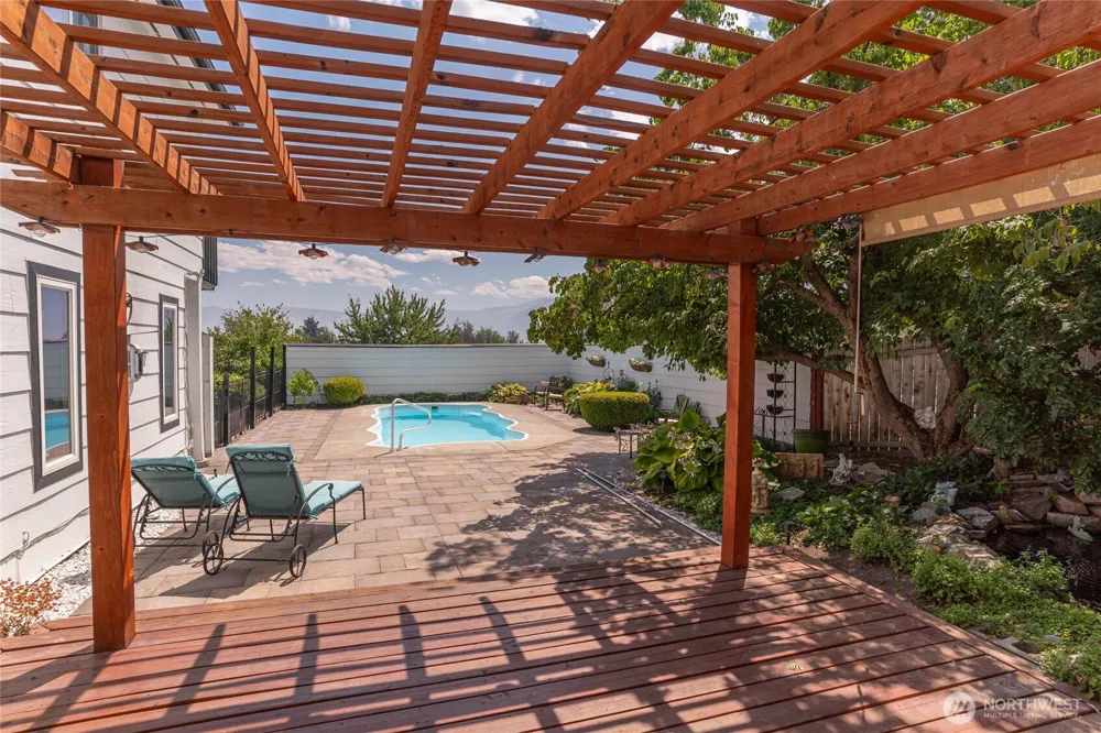 175 Green Avenue Manson, WA 98831