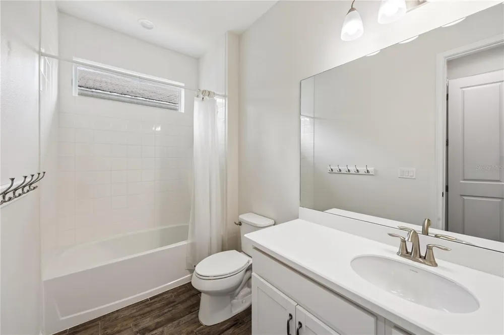 8621 RAIN SONG ROAD Sarasota, FL 34238