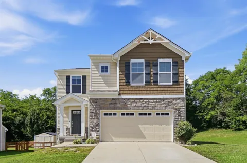 1022 Golden Oak Drive