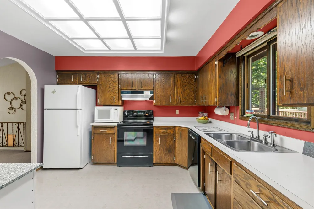 8135 Long Lake Road Mounds View, MN 55112