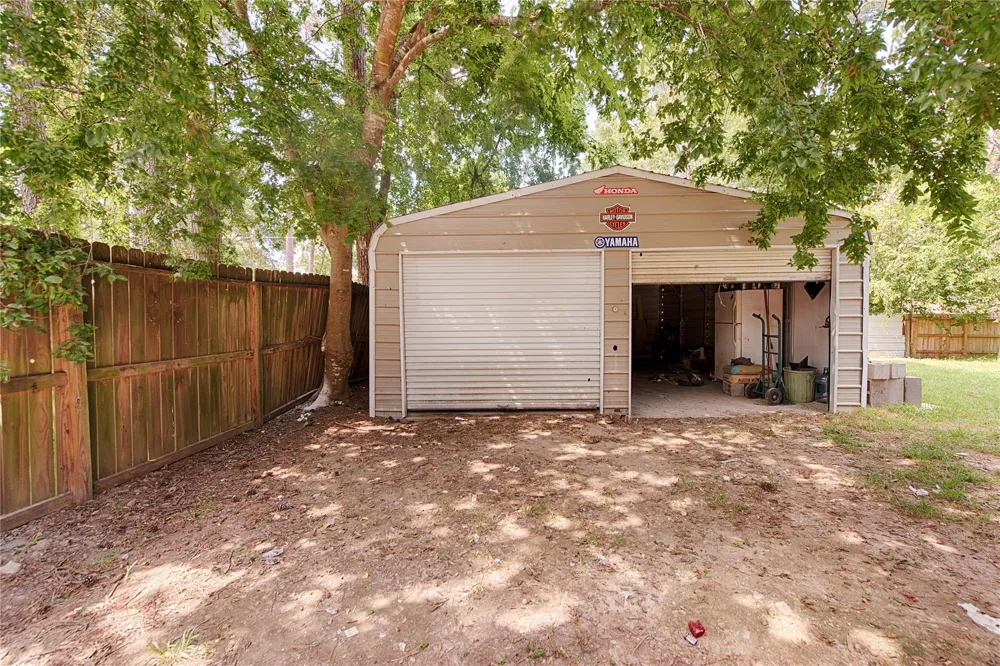 303 Spring Stream Bend Montgomery, TX 77316