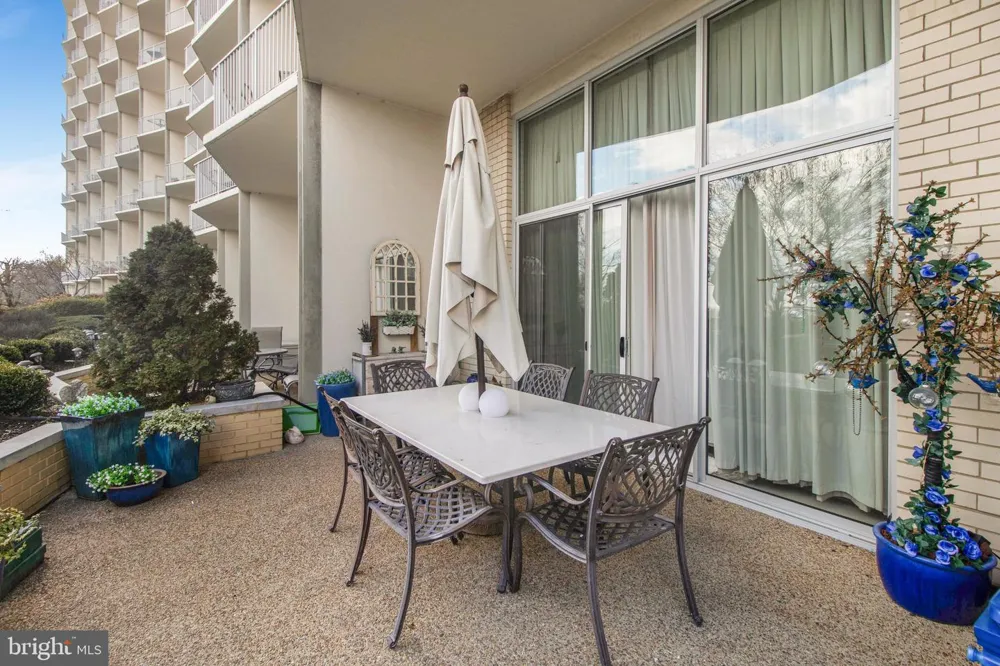 1200 NASH STREET #211 Arlington, VA 22209