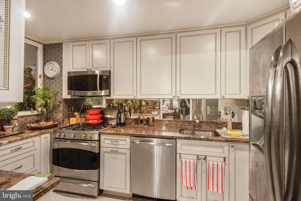 1200 NASH STREET #211 Arlington, VA 22209