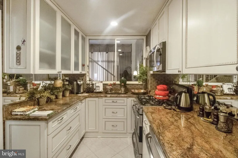 1200 NASH STREET #211 Arlington, VA 22209