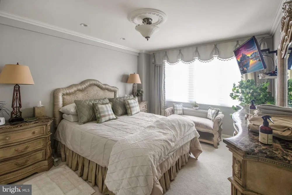 1200 NASH STREET #211 Arlington, VA 22209
