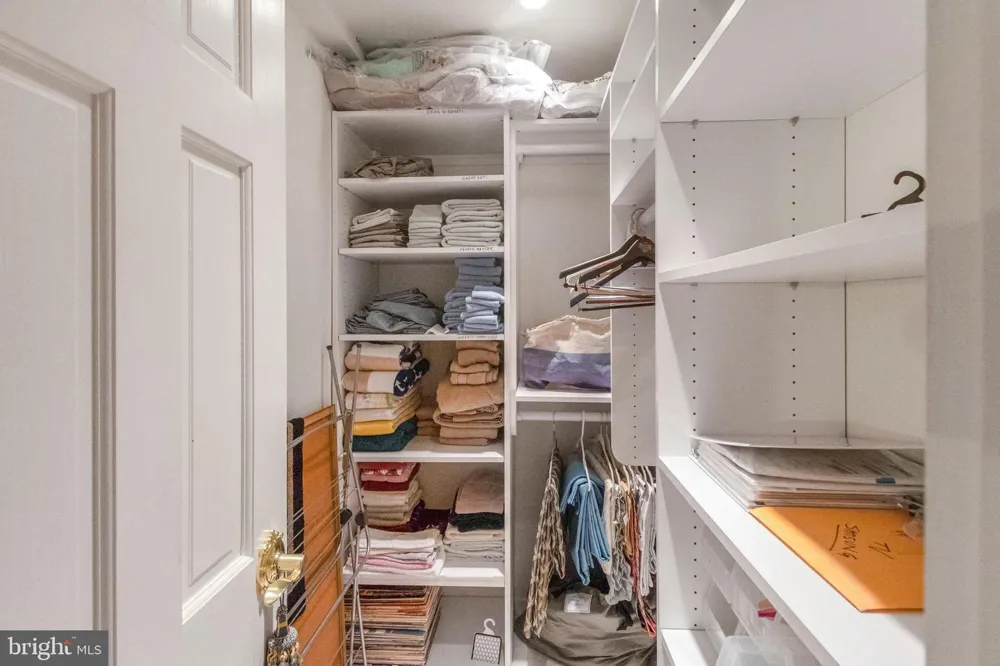 1200 NASH STREET #211 Arlington, VA 22209