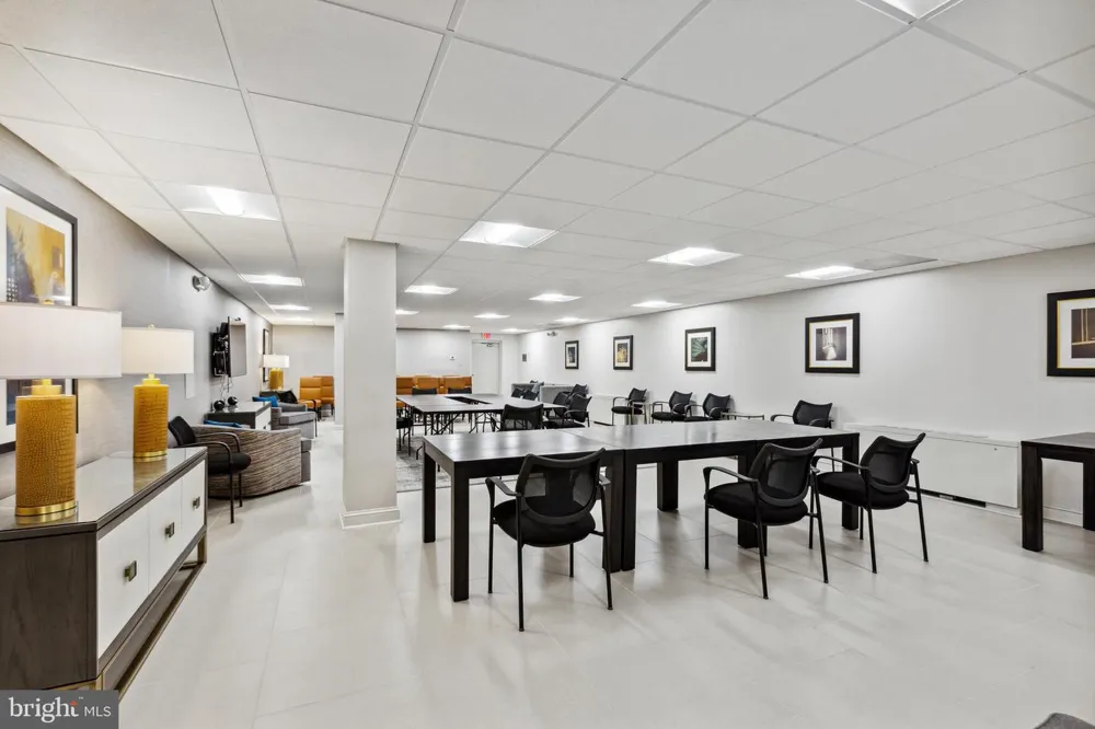 1200 NASH STREET #211 Arlington, VA 22209