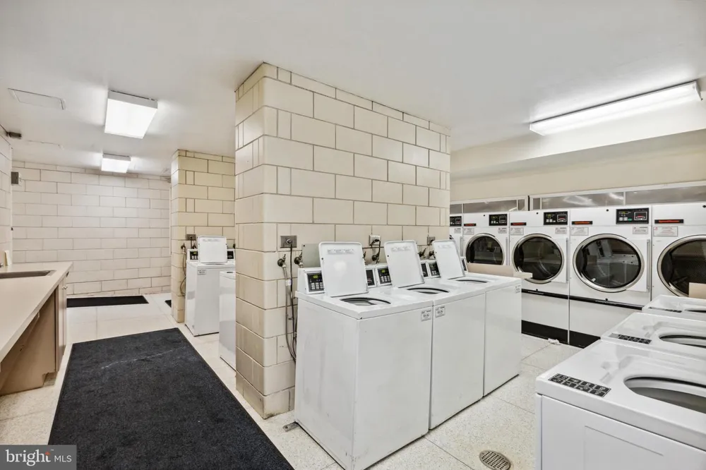 1200 NASH STREET #211 Arlington, VA 22209