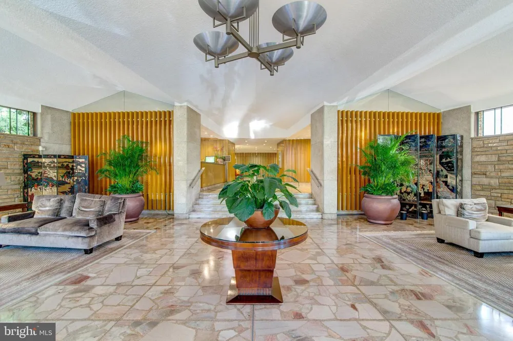 1200 NASH STREET #211 Arlington, VA 22209