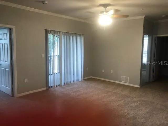 10025 COURTNEY PALMS BOULEVARD #204 Tampa, FL 33619
