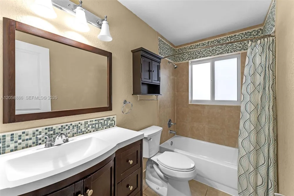 1310 SW 92nd Ave Miami, FL 33174