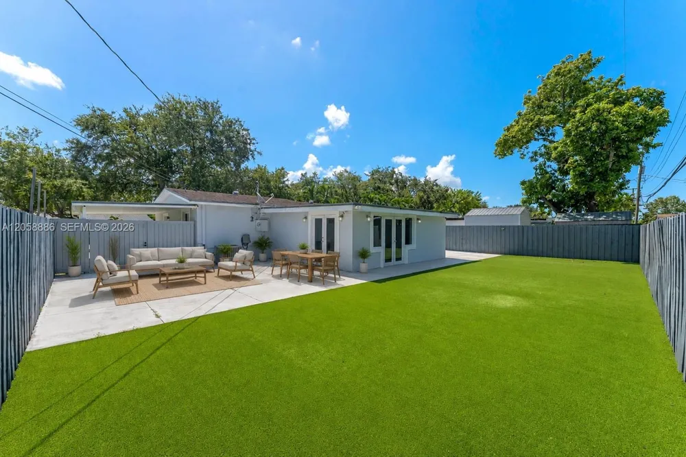 1310 SW 92nd Ave Miami, FL 33174