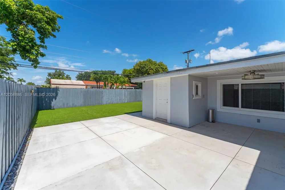 1310 SW 92nd Ave Miami, FL 33174