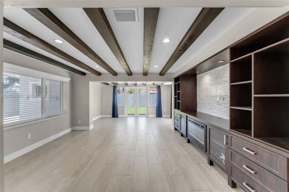 1310 SW 92nd Ave Miami, FL 33174