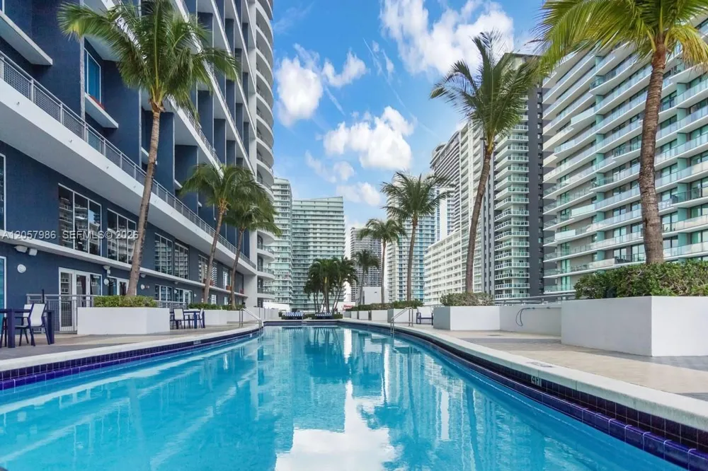 60 SW 13th St #3022 Miami, FL 33130