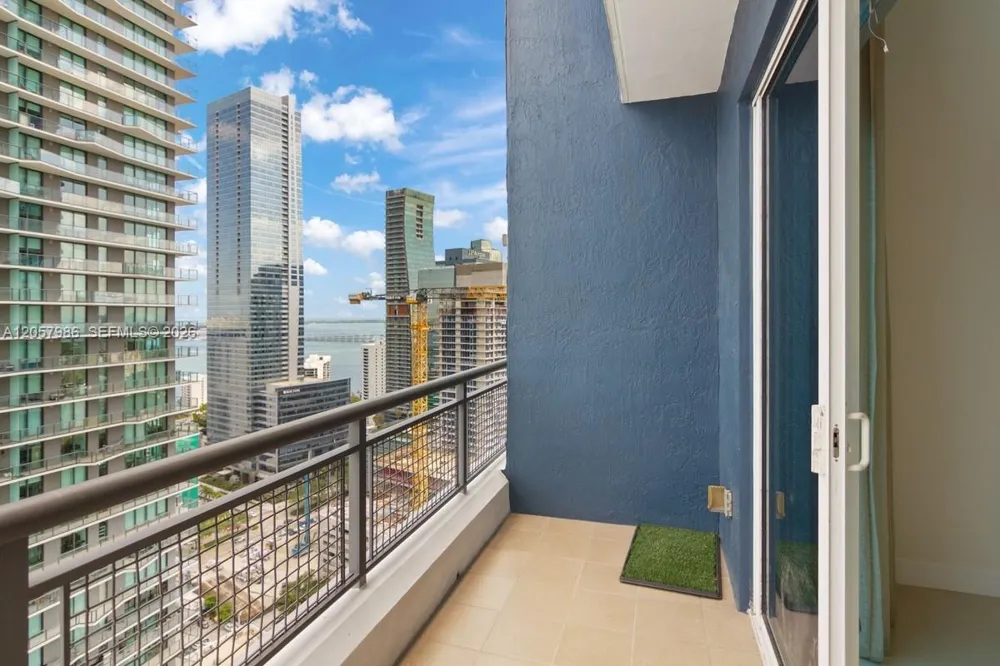 60 SW 13th St #3022 Miami, FL 33130