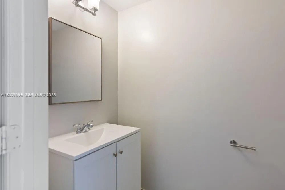60 SW 13th St #3022 Miami, FL 33130