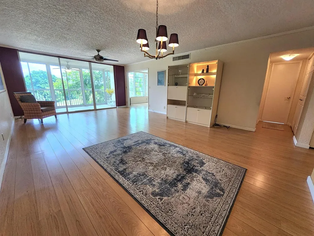 3151 S PALM AIRE DRIVE #301 Pompano Beach, FL 33069