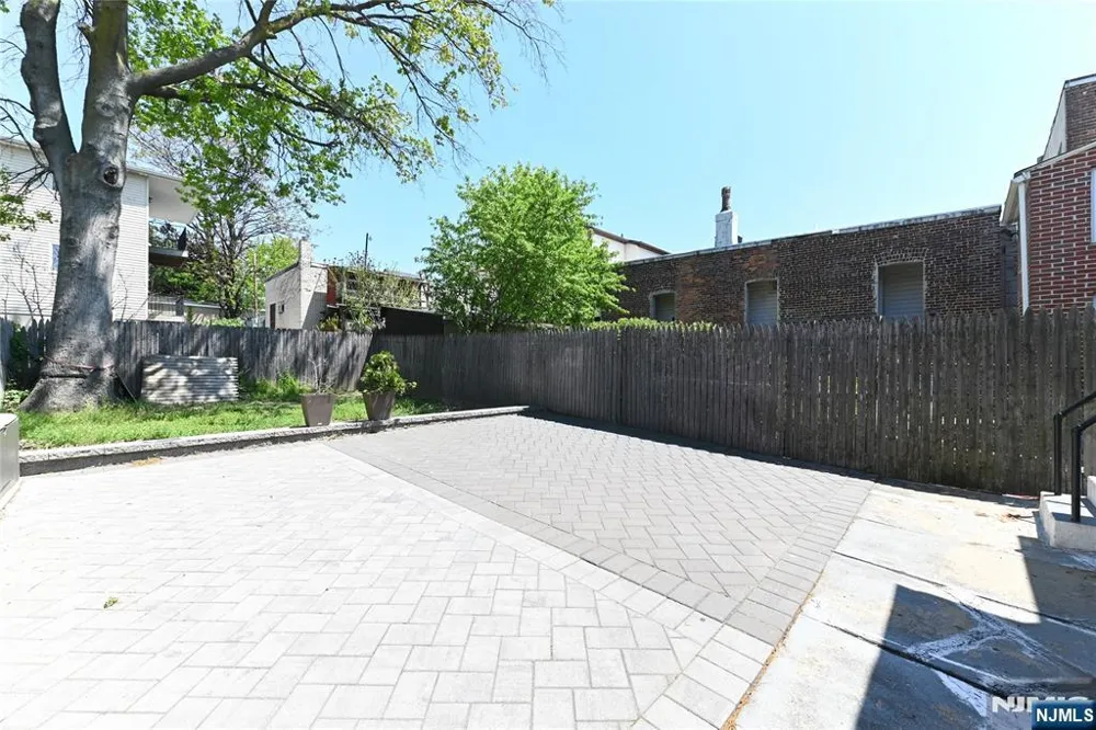 1208 67th Street North Bergen, NJ 07047