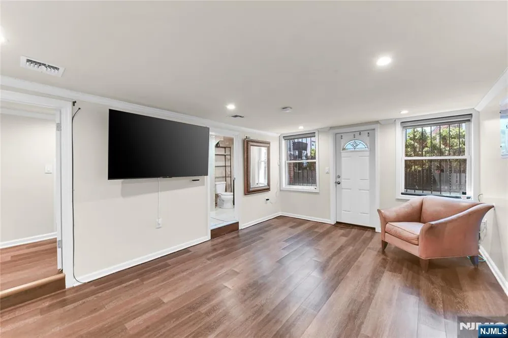 1208 67th Street North Bergen, NJ 07047
