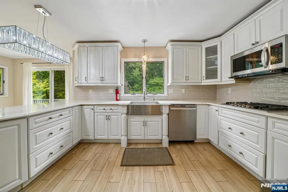 5 Fairfield Court Demarest, NJ 07627