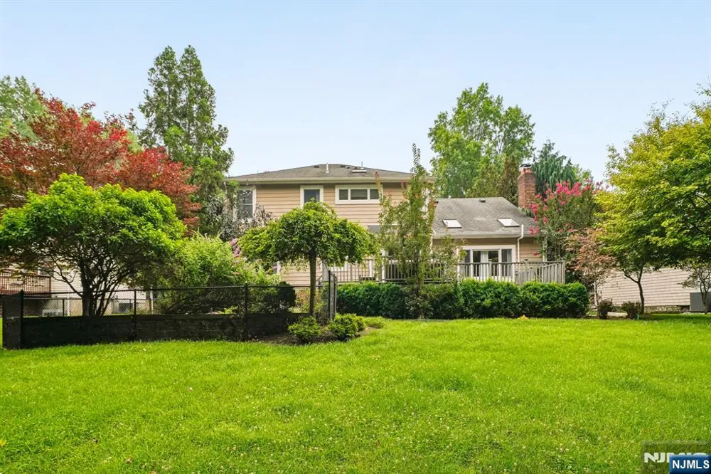 5 Fairfield Court Demarest, NJ 07627