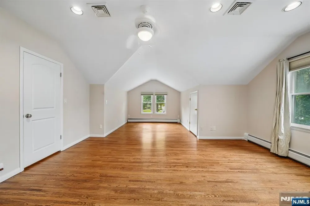 5 Fairfield Court Demarest, NJ 07627