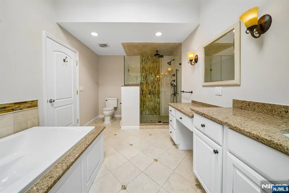 5 Fairfield Court Demarest, NJ 07627