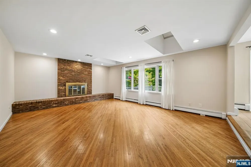 5 Fairfield Court Demarest, NJ 07627