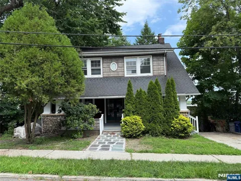 110 Romaine Place