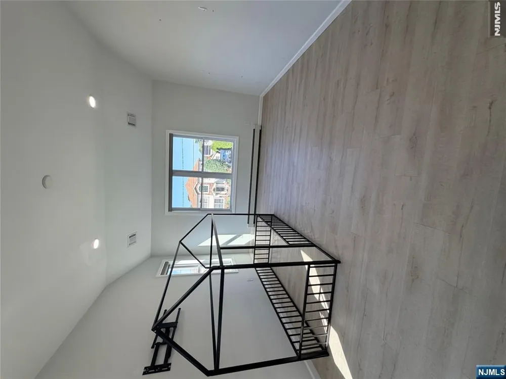 66 Edward Court Clifton, NJ 07011