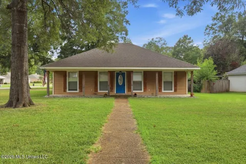116 Eastwood Circle