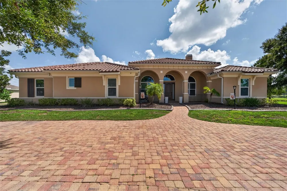 5207 LAKE VENICE DRIVE Wimauma, FL 33598