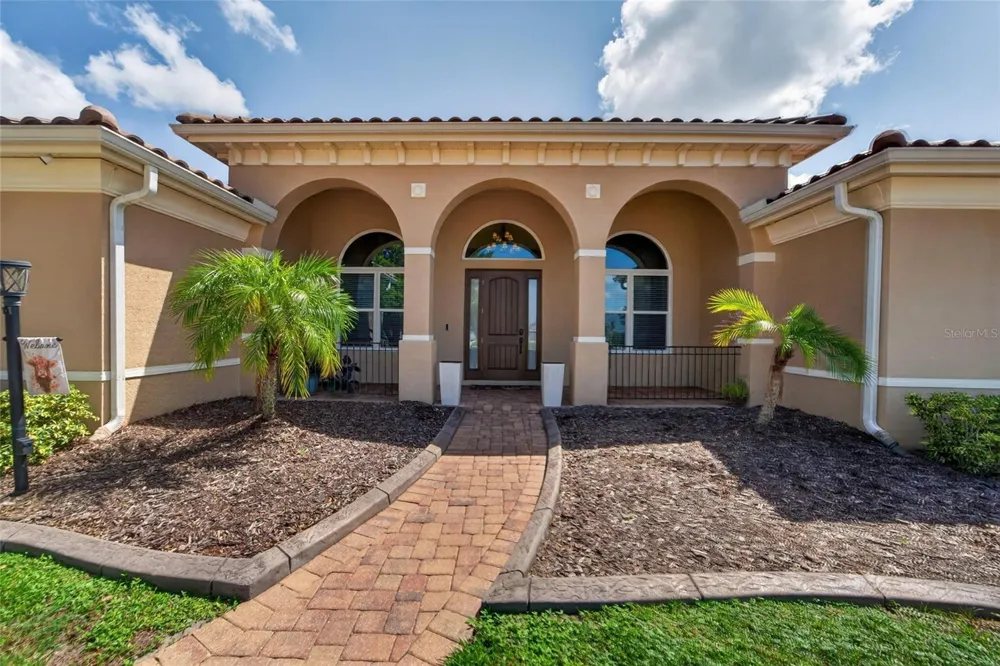 5207 LAKE VENICE DRIVE Wimauma, FL 33598