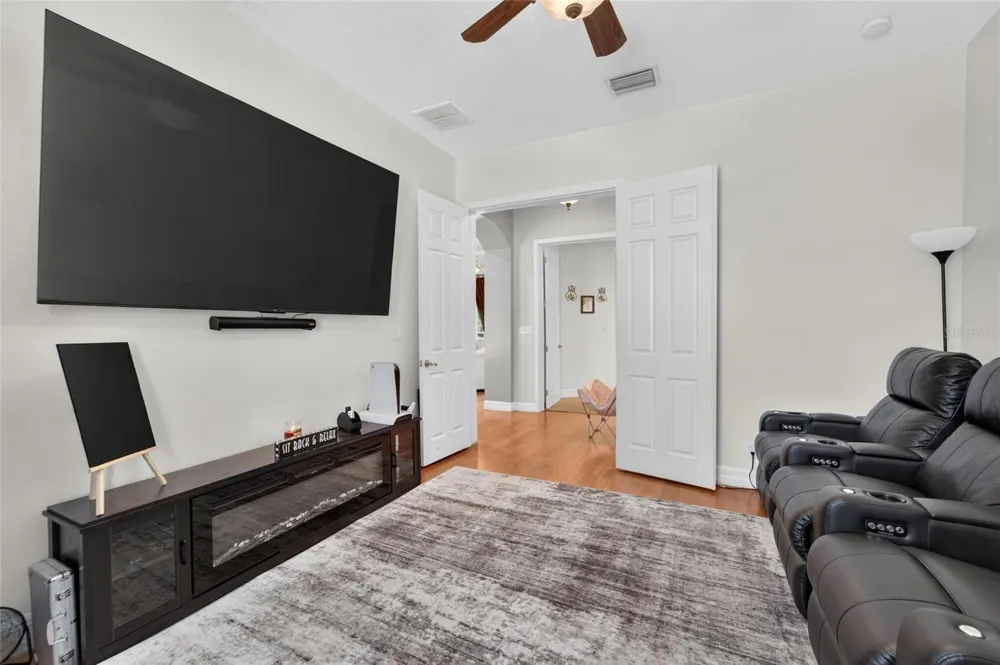 5207 LAKE VENICE DRIVE Wimauma, FL 33598