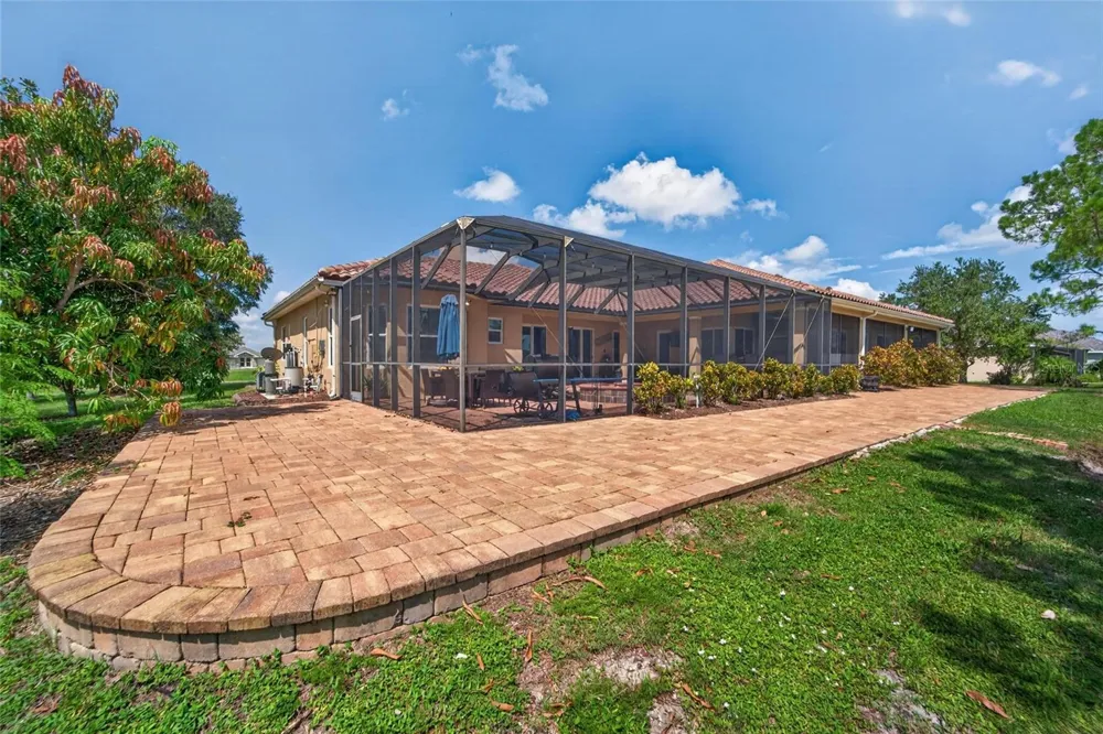 5207 LAKE VENICE DRIVE Wimauma, FL 33598
