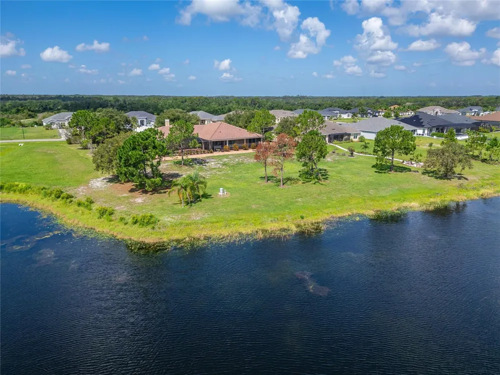 5207 LAKE VENICE DRIVE Wimauma, FL 33598