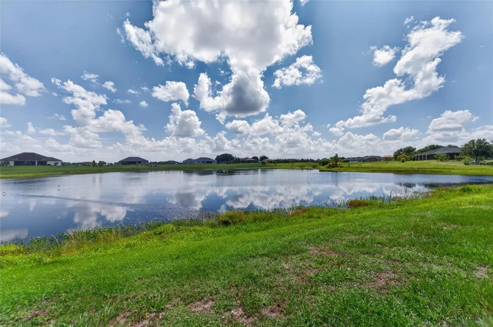 5207 LAKE VENICE DRIVE Wimauma, FL 33598