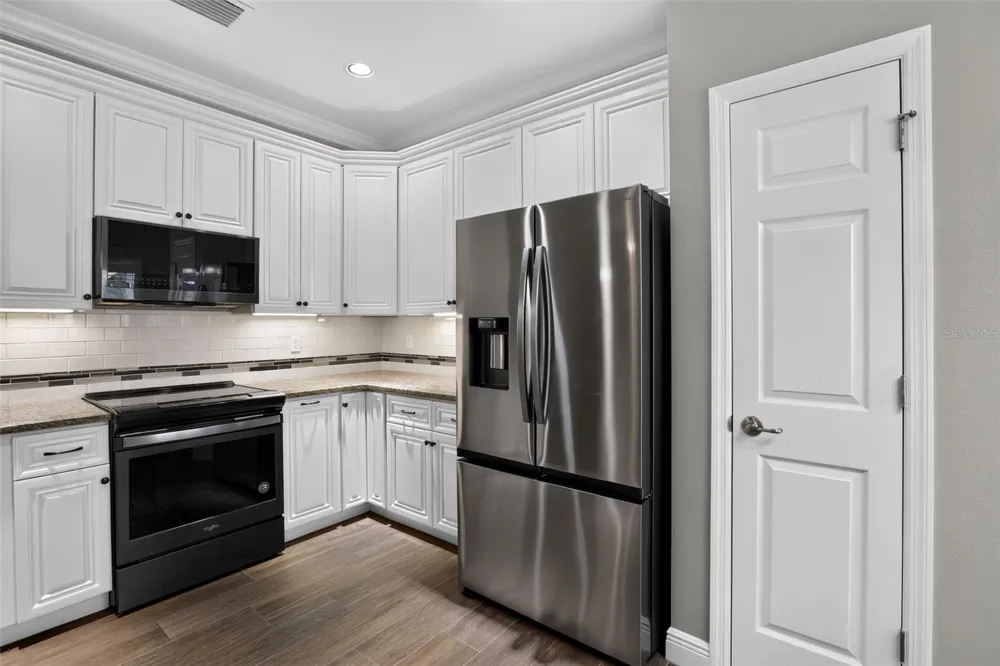 27728 LISA DRIVE Tavares, FL 32778