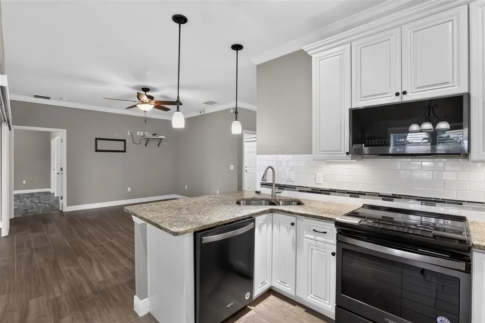 27728 LISA DRIVE Tavares, FL 32778