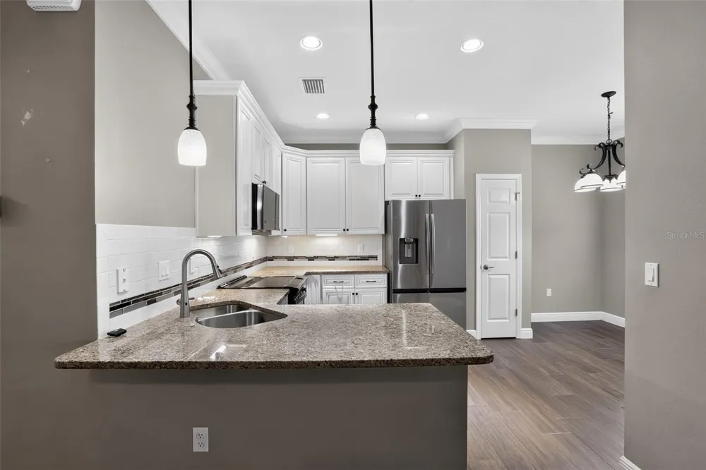 27728 LISA DRIVE Tavares, FL 32778