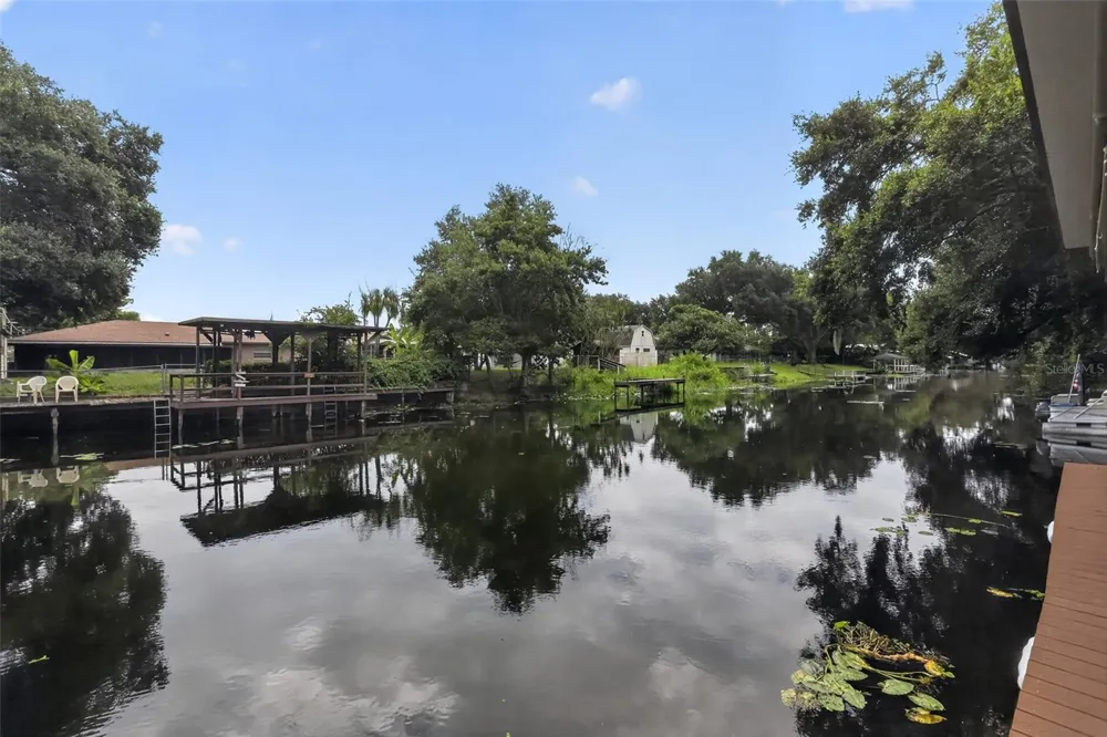 27728 LISA DRIVE Tavares, FL 32778