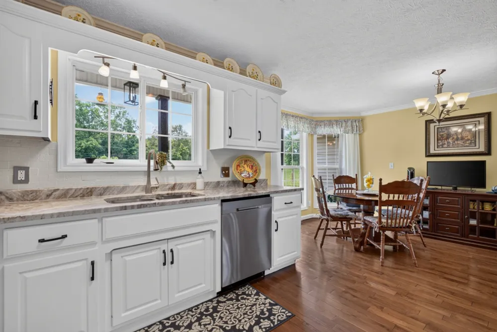 2429 Bright Hill Rd Smithville, TN 37166